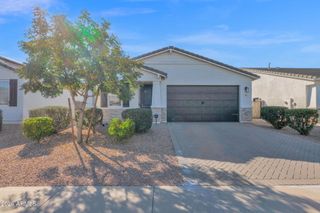 567 E Hazelnut Lane, San Tan Valley, AZ 85140