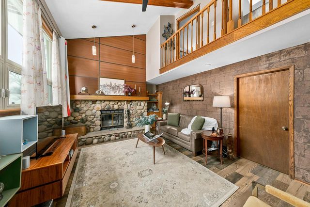 25326 W Loomis ROAD, Waterford, WI 53185