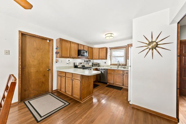 25326 W Loomis ROAD, Waterford, WI 53185