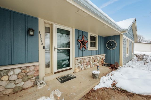 25326 W Loomis ROAD, Waterford, WI 53185