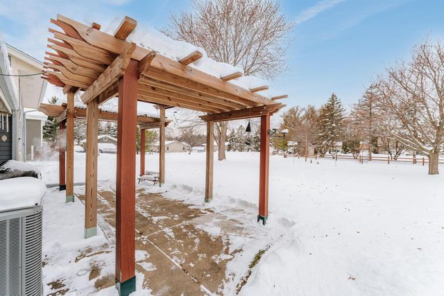 25326 W Loomis ROAD, Waterford, WI 53185