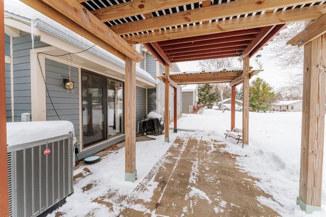 25326 W Loomis ROAD, Waterford, WI 53185