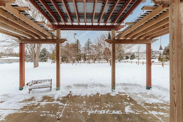 25326 W Loomis ROAD, Waterford, WI 53185