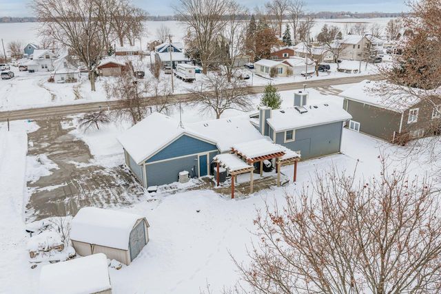 25326 W Loomis ROAD, Waterford, WI 53185
