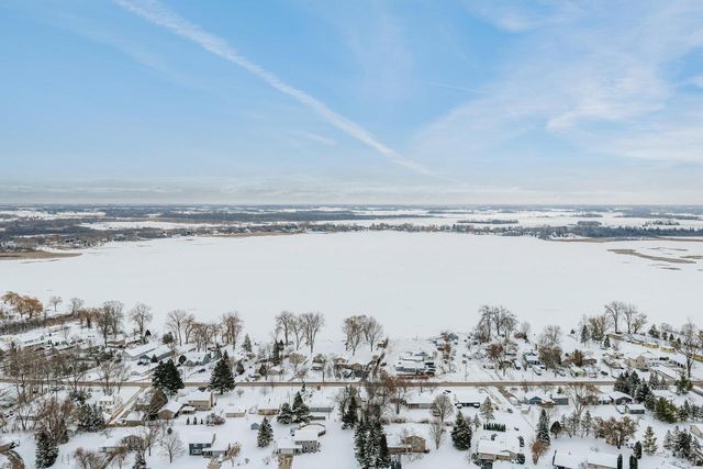 25326 W Loomis ROAD, Waterford, WI 53185