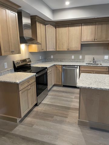 1 Brattle Street 1, Worcester, MA 01606