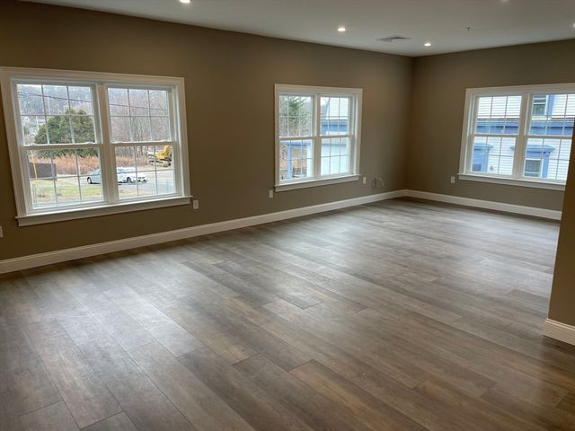 1 Brattle Street 1, Worcester, MA 01606