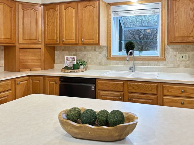 3002 MCKEE Road, Erie, PA 16506