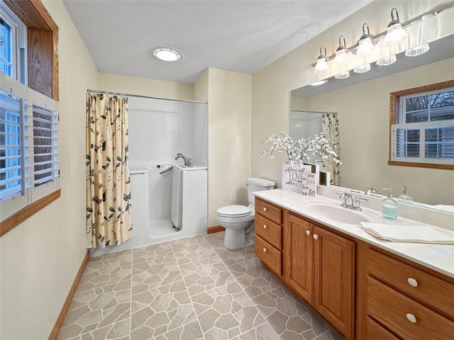 3002 MCKEE Road, Erie, PA 16506