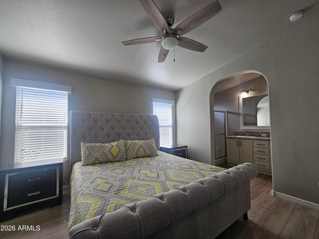 650 N Hawes Road 2805, Mesa, AZ 85207