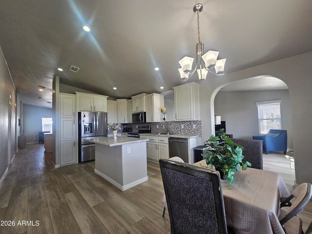 650 N Hawes Road 2805, Mesa, AZ 85207