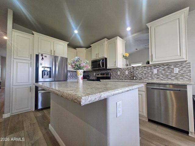 650 N Hawes Road 2805, Mesa, AZ 85207