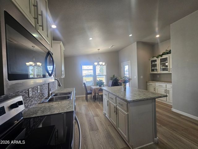 650 N Hawes Road 2805, Mesa, AZ 85207