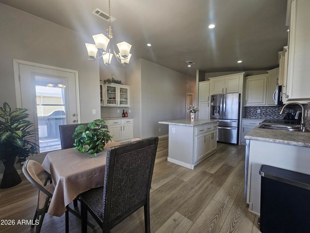 650 N Hawes Road 2805, Mesa, AZ 85207