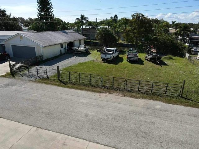 1166 5th St, Okeechobee, FL 34974