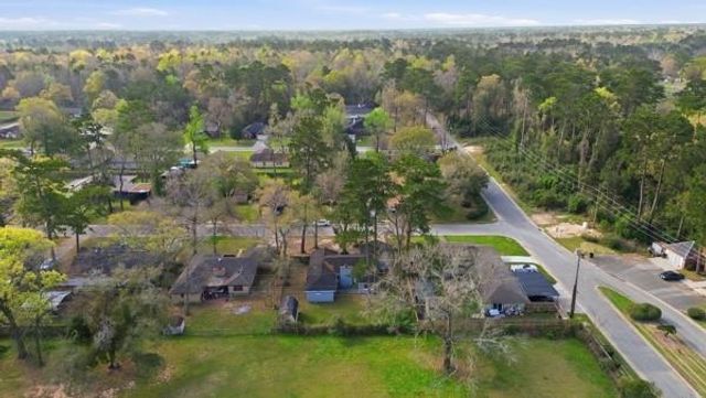 25311 White Oak Ln, Splendora, TX 77372