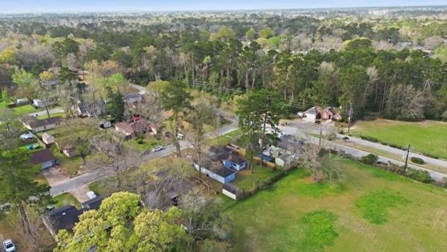 25311 White Oak Ln, Splendora, TX 77372