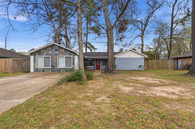 25311 White Oak Ln, Splendora, TX 77372