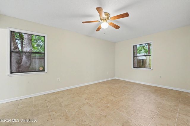 108 Lynne Therese Circle, Ocean Springs, MS 39564