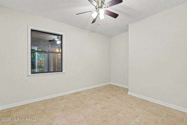 108 Lynne Therese Circle, Ocean Springs, MS 39564