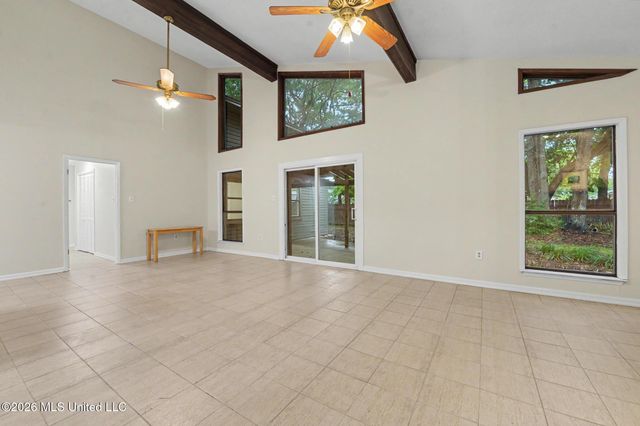 108 Lynne Therese Circle, Ocean Springs, MS 39564
