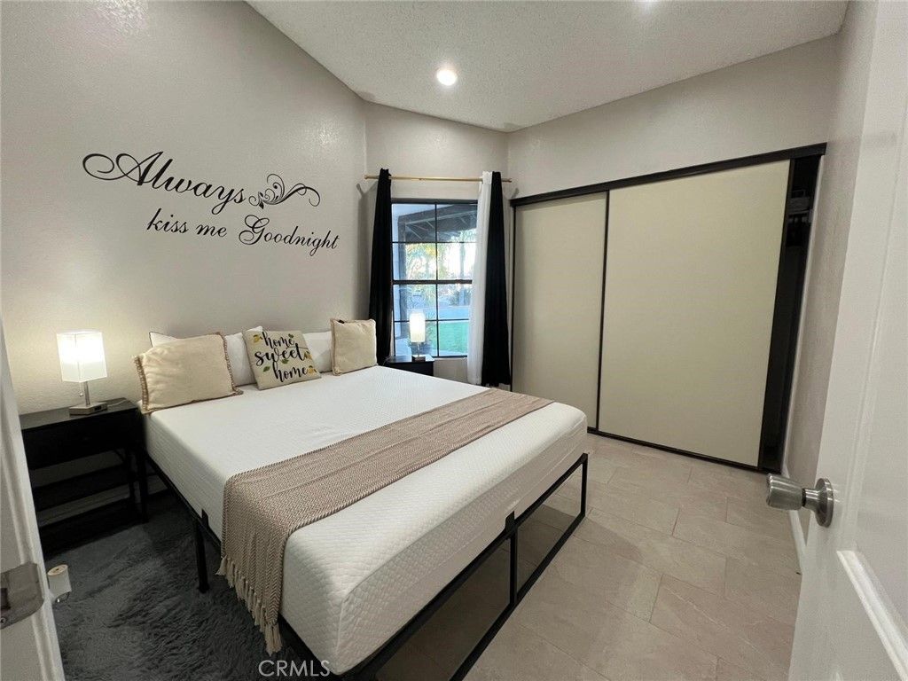 Image 5 of property listing at 22862 & 22864 Temet, Wildomar, CA 92595