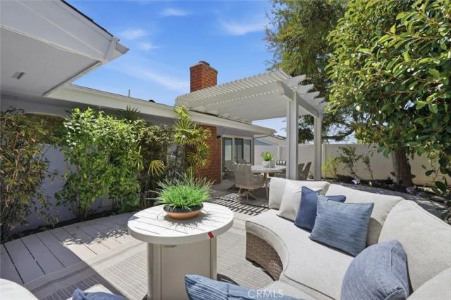 6903 Hartcrest Drive, Rancho Palos Verdes, CA 90275
