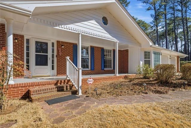 2297 Lavista Woods Drive, Tucker, GA 30084