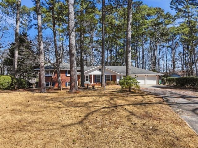 2297 Lavista Woods Drive, Tucker, GA 30084