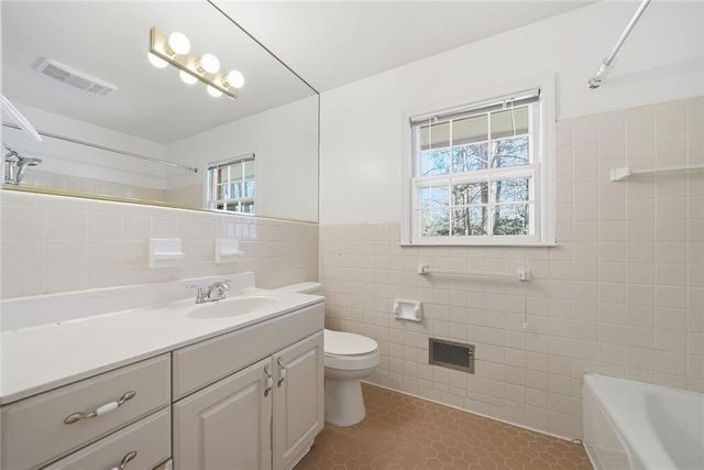 2297 Lavista Woods Drive, Tucker, GA 30084