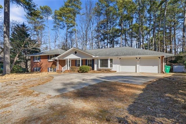 2297 Lavista Woods Drive, Tucker, GA 30084