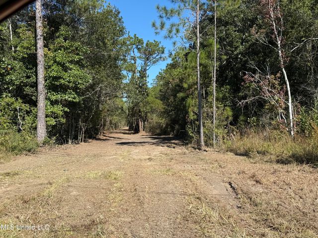 1208 De La Pointe Drive, Gautier, MS 39553