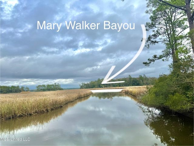 1208 De La Pointe Drive, Gautier, MS 39553