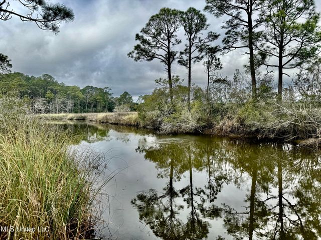 1208 De La Pointe Drive, Gautier, MS 39553