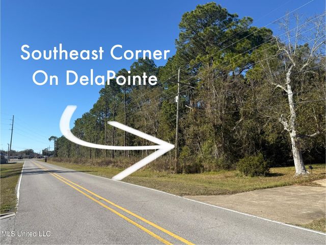 1208 De La Pointe Drive, Gautier, MS 39553