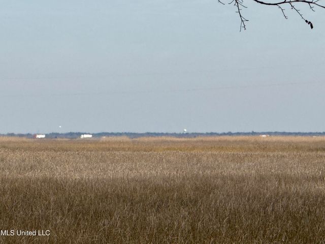 1208 De La Pointe Drive, Gautier, MS 39553