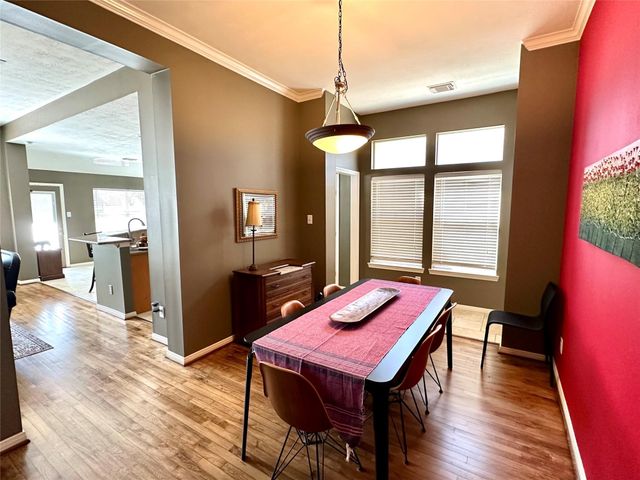 8910 Everhart Lane, Houston, TX 77040