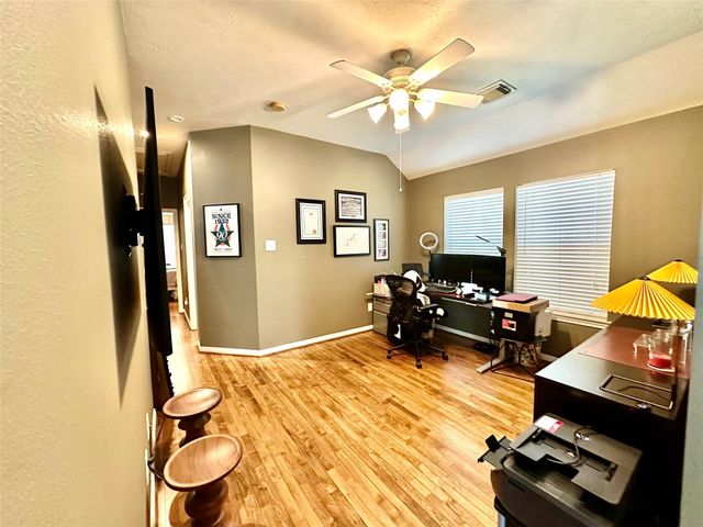 8910 Everhart Lane, Houston, TX 77040