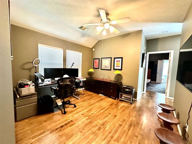 8910 Everhart Lane, Houston, TX 77040