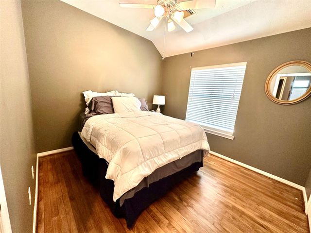 8910 Everhart Lane, Houston, TX 77040