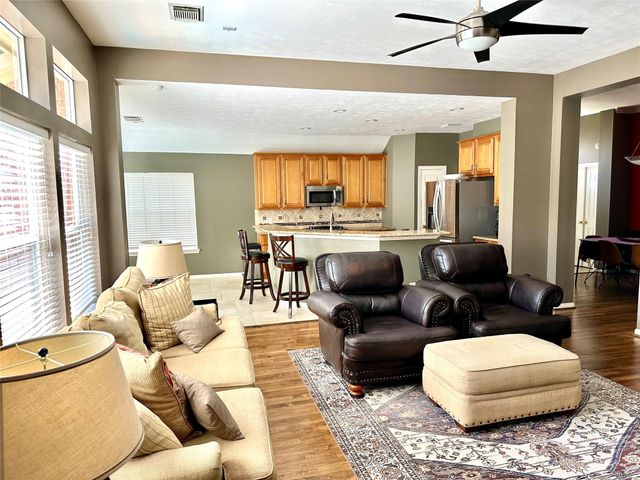 8910 Everhart Lane, Houston, TX 77040