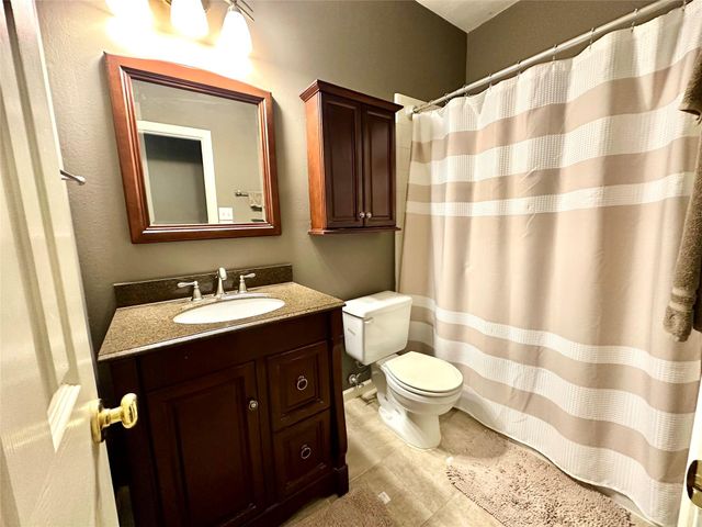 8910 Everhart Lane, Houston, TX 77040