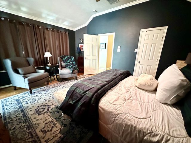 8910 Everhart Lane, Houston, TX 77040