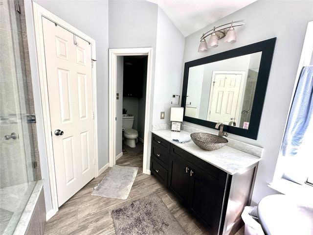 8910 Everhart Lane, Houston, TX 77040