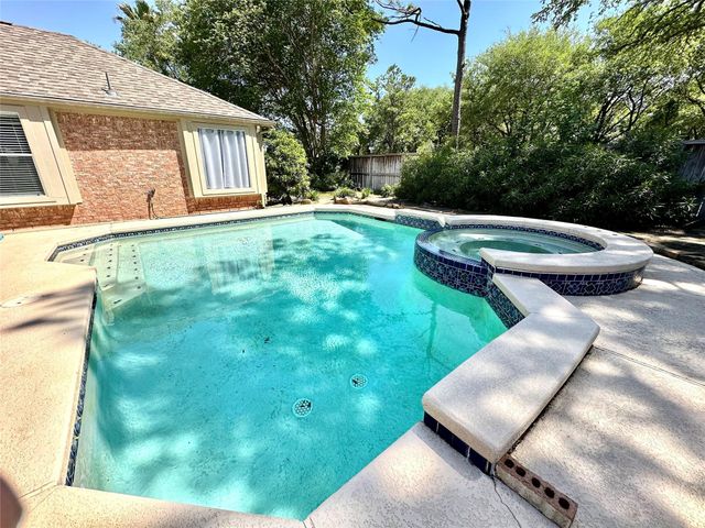 8910 Everhart Lane, Houston, TX 77040