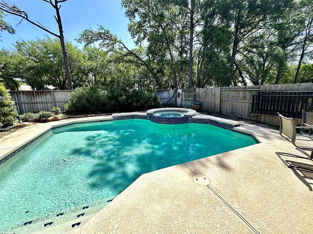 8910 Everhart Lane, Houston, TX 77040