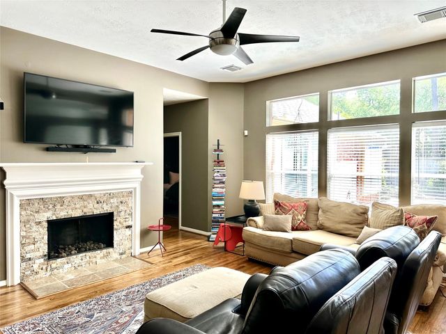 8910 Everhart Lane, Houston, TX 77040