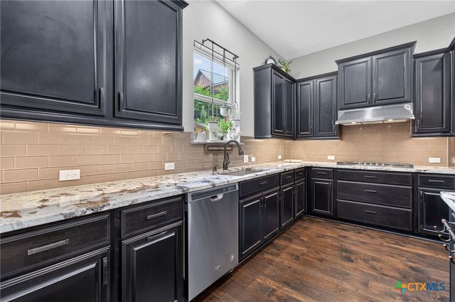 908 Dancing Oak Lane, San Marcos, TX 78666