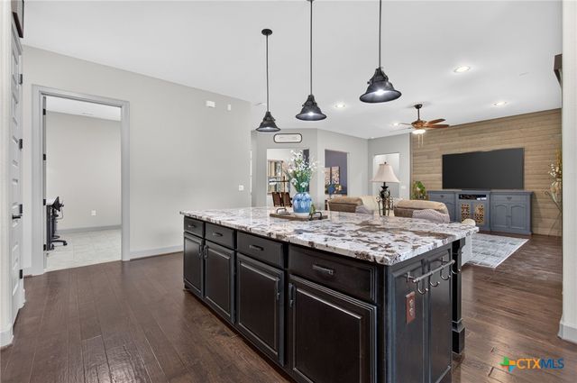 908 Dancing Oak Lane, San Marcos, TX 78666