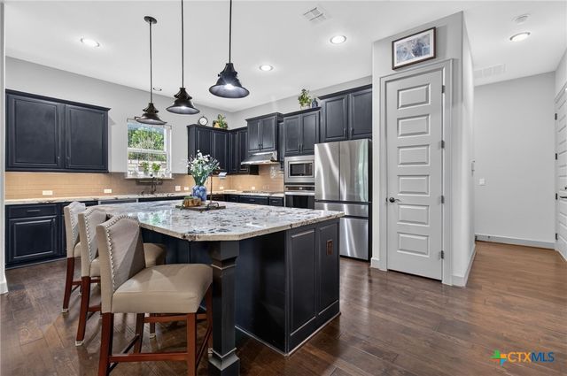 908 Dancing Oak Lane, San Marcos, TX 78666